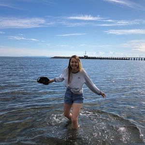 Meet your Posher, Rebecca